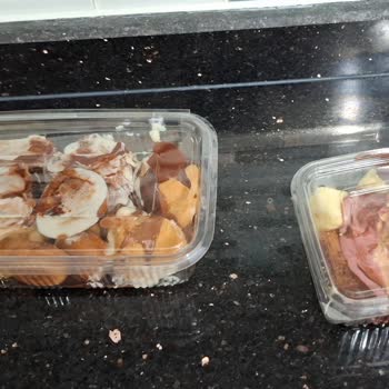 Boston Drink & Dessert Görsellerdeki Gibi Bol Meyveli Değildi