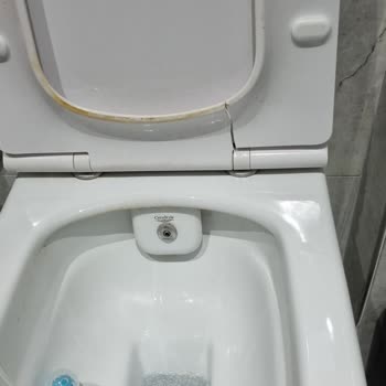 Cerastyle Klozet Kapakları Altı Ayda Kırıldı, Ücretsiz Değişim Talebi