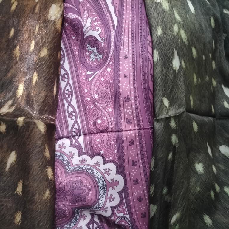 Organic Scarfs Üç Şal Geldi, Bir Şal Ve Hediye Ürün Eksik, İletişim Yok