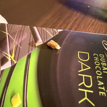 Çikolatada Sert Yabancı Cisim Diş Kanamasına Neden Oldu Şirketten Açıklama Ve Tazminat Talebi