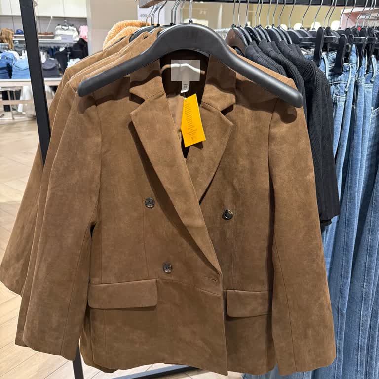 Manken Üzerindeki Ürün Deneme İsteğine Karşı Personelin Kısıtlayıcı Tutumu