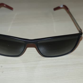 Mustang Güneş Gözlüğünde Erken Kanat Soyulması Ve Garanti Reddi