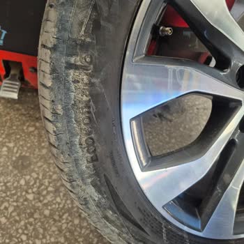 Continental Ecocontact 6 Balon Yapan Lastiğin Garanti Kapsamında Ücretsiz Değişimi Talebi