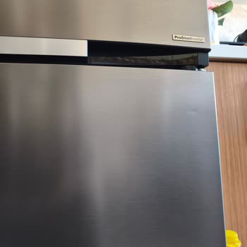 Arçelik Buzdolabında Eksik Logo Ve Göçük Sorunu Ücretsiz Değişim Talebi