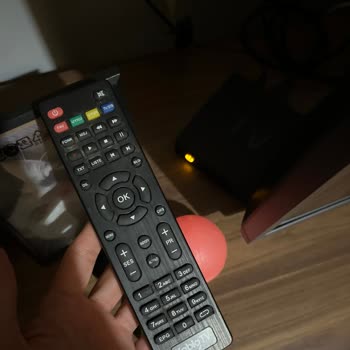 Sürekli İnternet Kesintileri Ve Bozuk TV Kumandasıyla Yetinmem