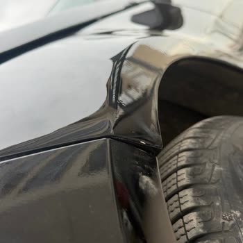 Şanlı Tuning Bursa’da Yüksek Ücretli Dönüşümde Kalitesiz İşçilik Ve Güvensiz Tampon Montajı