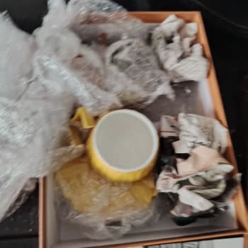 Kırık Kahve Fincanları Ve Trendyol Express’ten Çözüm Yok