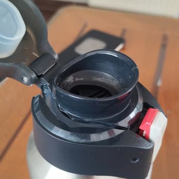 5 Yıllık Garanti Olmasına Rağmen Matara Kapağı Kırıldı Ve Yedek Kapak Bulunamıyor