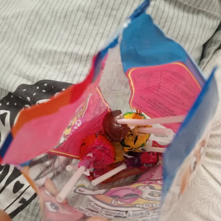 Açılmış Ve Kırık Lolipop Ürününde Hijyen Sorunu