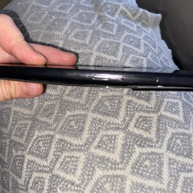 Samsung Galaxy S22 Batarya Şişmesi Garanti Dışı Destek Reddedildi