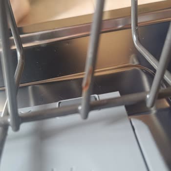 Vestel Beyaz Eşyalar Arızalı Ve Pas Tutuyor, Sürekli Ücretli Değişim Talep Ediliyor