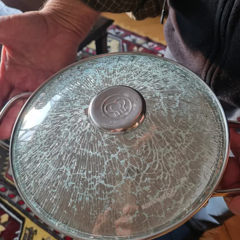 Korkmaz Mutfak Eşyaları Cam Kapağın Garanti Dışı Olduğu Söylenerek Yardımcı Olunmadı