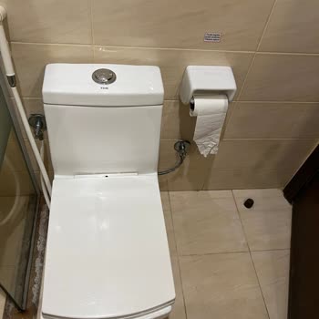 Kirli Otel Ve Yanıtsız Turizm Şirketi İade Ve Yeni Konaklama Talebi