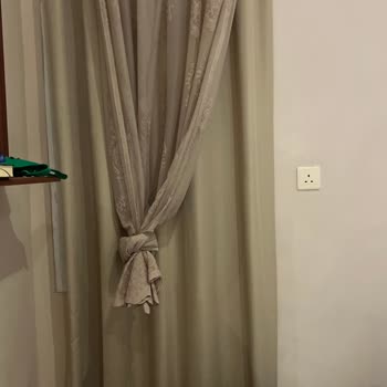 Kirli Otel Ve Yanıtsız Turizm Şirketi İade Ve Yeni Konaklama Talebi