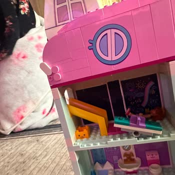 Lego Setinde Beyaz Bıyık Parçası Eksik: Hızlı Ve Ücretsiz Değişim Talebi