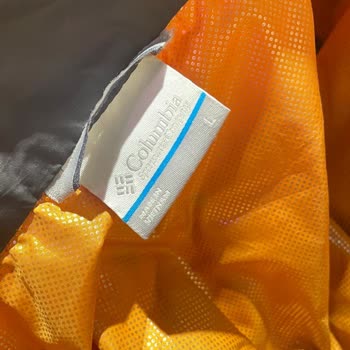 Defolu Mont Ve Silinen Logo İçin Anında Değişim Talebi