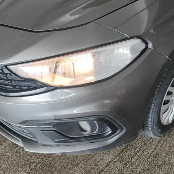 Recibo coche diferente al alquilado en Europcar, solicito reembolso