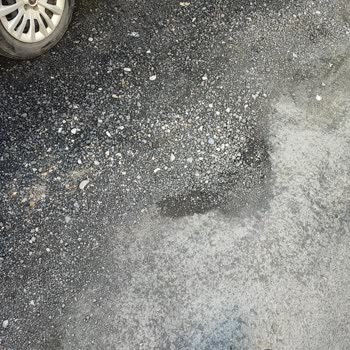 Muratpaşa Çaybaşı Mahallesi'nde Tekrarlayan Su Kaçakları Günlük Yaşamı Boğuyor