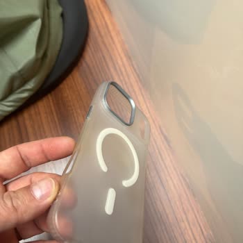 Preo Şeffaf Kılıfın Sararması Ve Mağaza Müdürünün Alaycı Davranışı