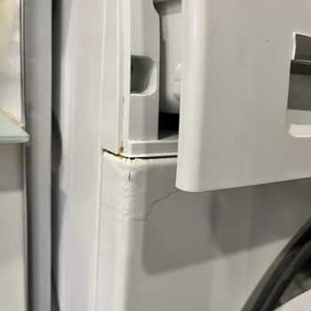 Siemens Çamaşır Makinesinde Deterjan Gözünün Paslanması Ve Ücretsiz Parça Değişimi Talebi