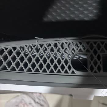 Arçelik Kurutma Makinesinde Aşırı Ses, Kıyafet Yırtma Ve Raf Aparatı Eksikliği; İade Talebi