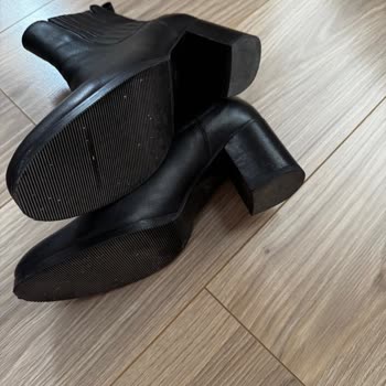 Derimod Botlarda Ayıplı Tabanlık Ve Sıkma Sorunları 6 Aylık Süre Dolduğu İddiasıyla Çözüm Sunulmuyor