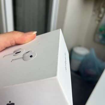 Açılmış Ve Lekeli AirPods Pro 2 İçin Geri Ödeme Talebi