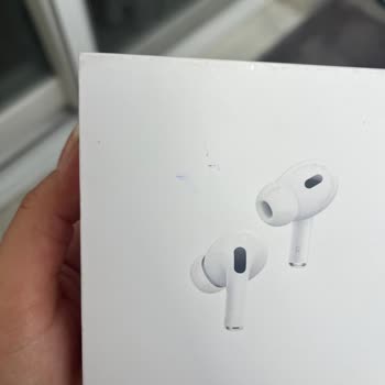 Açılmış Ve Lekeli AirPods Pro 2 İçin Geri Ödeme Talebi