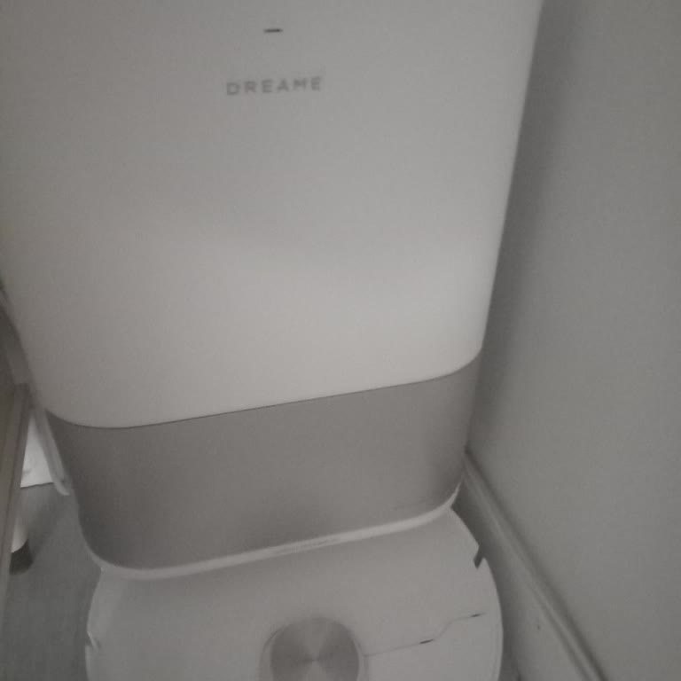 Robot Süpürge Temizlik Sırasında Duruyor Ve Işıkları Sönüyor Ücretsiz Servis Talebi