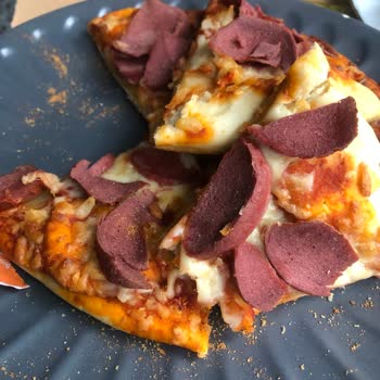 Şok Markette Şef Franzi Peynirli Pizza Çiğ Kaldı Ve Yanıtsız Şikayet