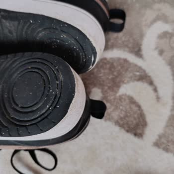 Nike Court Borough Low RC Ayakkabım Üç Ayda Topuk Yırtıldı, Değişim Talep Ediyorum