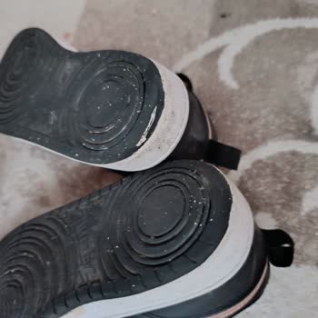 Nike Court Borough Low RC Ayakkabım Üç Ayda Topuk Yırtıldı, Değişim Talep Ediyorum