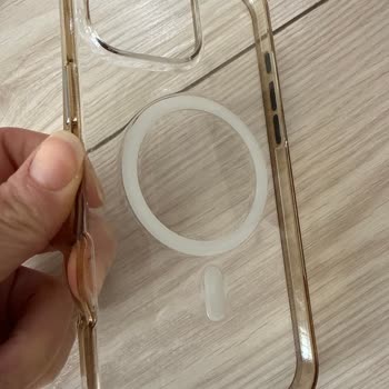 Troy Mağazasında Alınan Magsafe Kılıfın Sararması Ve Kenar Açılmasına Karşı Değişim Talebi