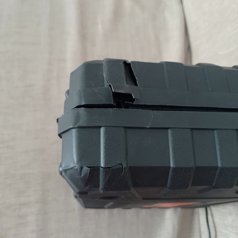 Kırık Çanta Ve Eksik Parçalı Robo Araç Yıkama Ürünü İade Süreci Cevapsız