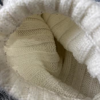 Flawwear Krem Trikoda Erken Tüylenme Ve Lif Kopması Nedeniyle Ayıplı Ürün Şikayeti