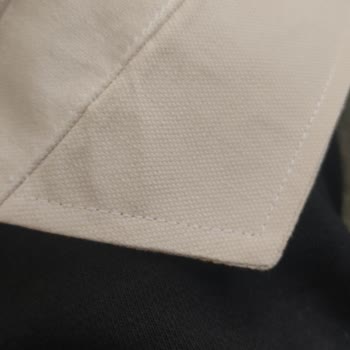 İç Etiket Bahanesiyle Değişim Reddedilen Defolu Gömlek