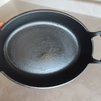 Lava Döküm Tava Kaplaması Kısa Kullanımda Dökülerek Pas Göründü