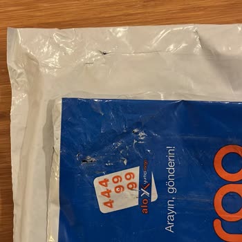 Teslimat Kodu Olmadan İş Yerime Bırakılan Kirli Ve Küflenmiş Kitap