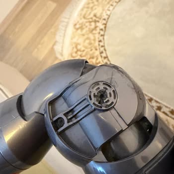 Dyson V15 Tekerlek Kırılması Ve Yurt Dışı Satın Alma Nedeniyle Servis Eksikliği