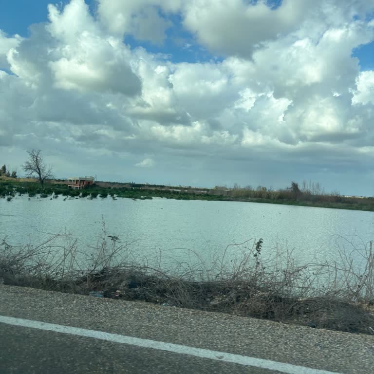 Gümüşyazı Mahallesi Yolları Ağır Kamyonlar Nedeniyle Çöküşte, Acil Onarım Gerekiyor