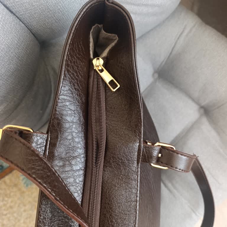 Fermuarı Bozuk Çanta Ve Engellenen Satıcı Nedeniyle İade Talebi