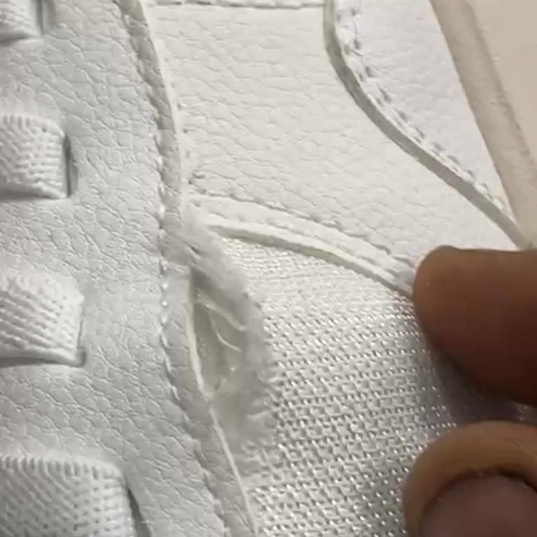 Skechers Ayakkabım 2 Gün İçinde Açıldı, Mağaza Değişim Ve İade Talebimi Reddetti