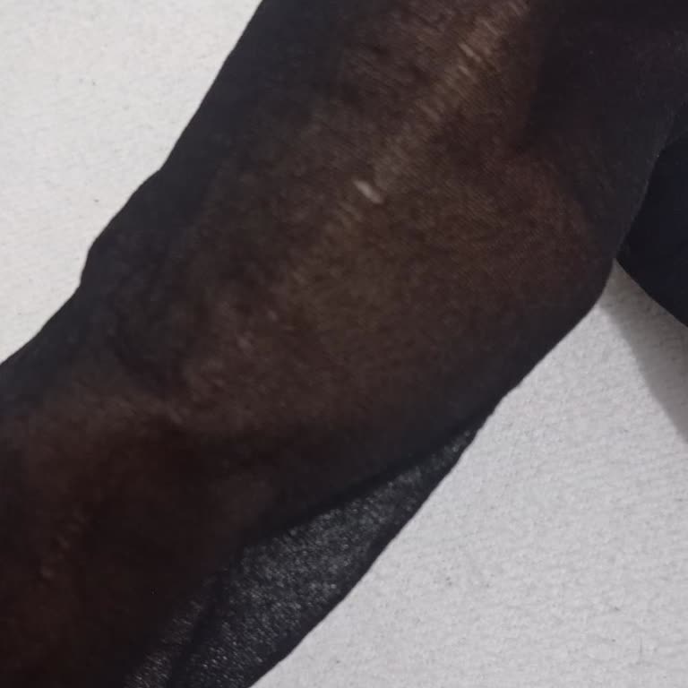 Açılmış Ve Yırtık Çorap İndirime Satıldı