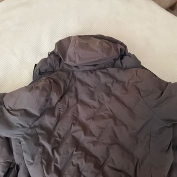 FLO Montunda Erken Renk Solması Ve Değişim Talebi