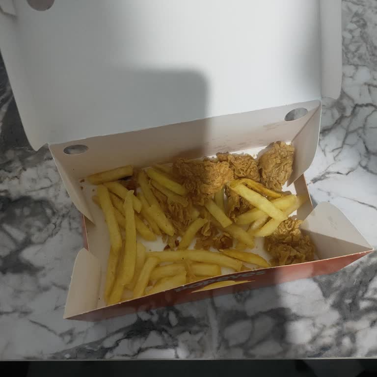 Sancaktepe Popeyes Şubesinde Tekrarlanan Eksik Ürünler Müşteri Güvenini Sarsıyor