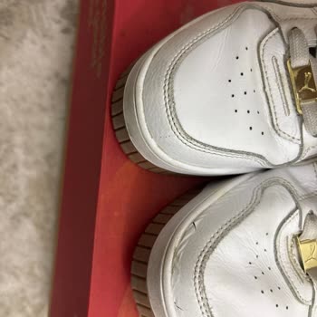 Dört Ayda Yırtılan Puma Carina Street Lux Ayakkabısı İçin Değişim Talebi