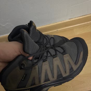 Su Geçirmez Olduğu Söylenen Bot Su Alıyor Ve Mağaza Çözüm Sunmuyor