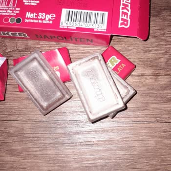 Ülker Napoliten Çikolatalarında Beyazlama Problemi Ve Sağlık Riski