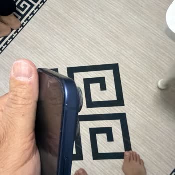 Kılıfla Dahi Çizilen Iphone 17 Pro Max Kasa: Ayıplı Ürün Değişimi Talebi