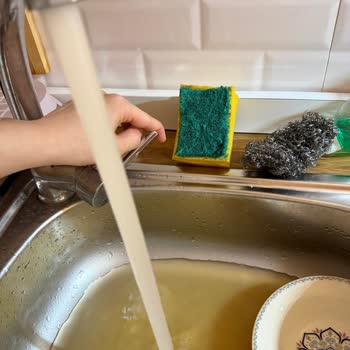 Kağıthane Çeliktepe Mahallesinde Şebeke Suyu Sarı Ve Halk Sağlığı Endişesi